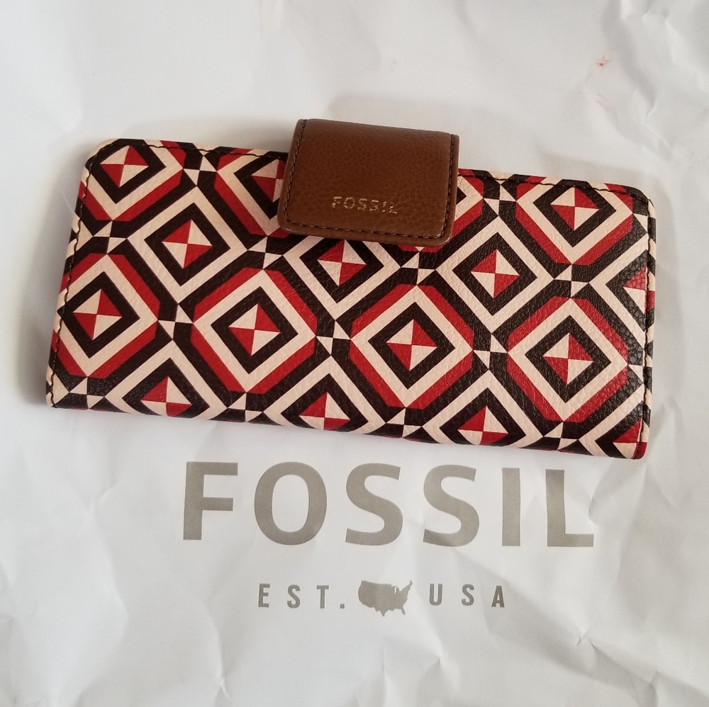 ⭐SOLD⭐Fossil Leather Wallet - Picture 1 of 9